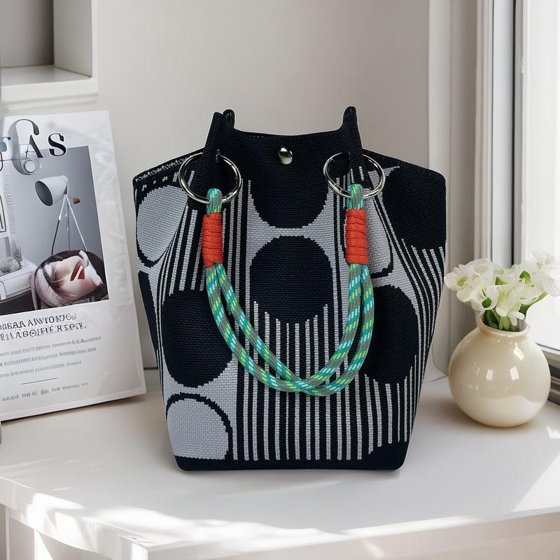 Boho Woven Polyester Bucket Bag, Handmade Knitted Crochet Shoulder Bag for Travel and Beach