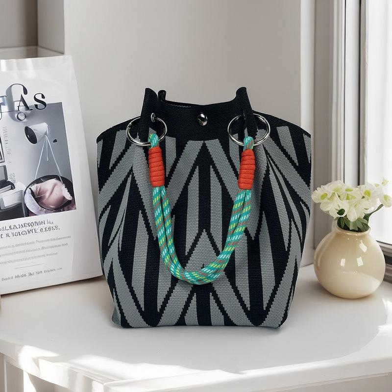 Boho Woven Polyester Bucket Bag, Handmade Knitted Crochet Shoulder Bag for Travel and Beach