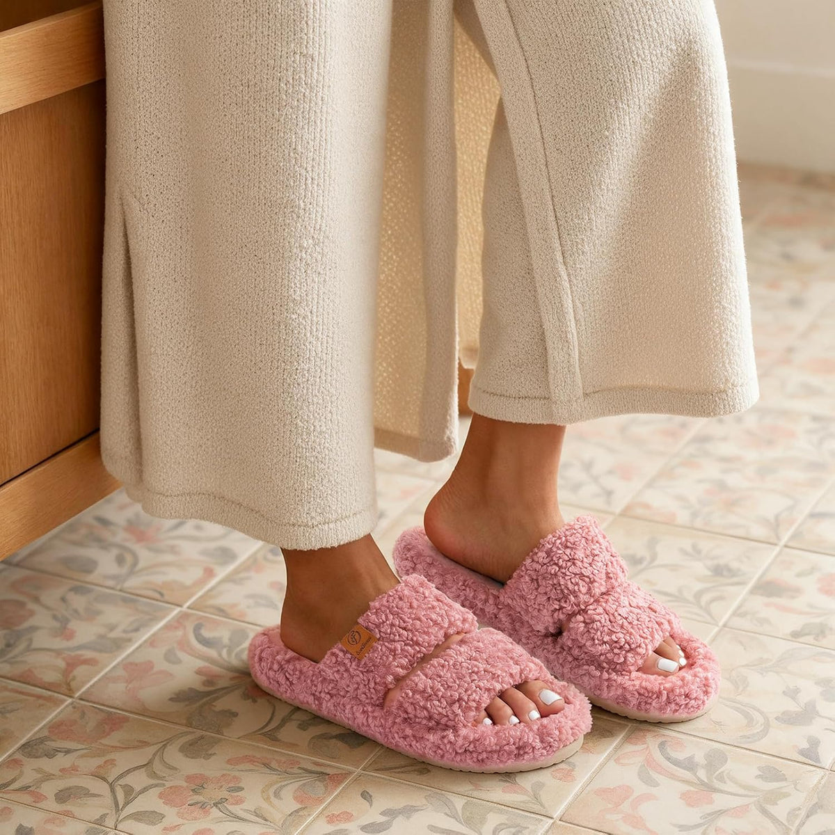 EverFoams women's open-toe slippers in Dusty Rose — Amazon gallery image 2 of 6