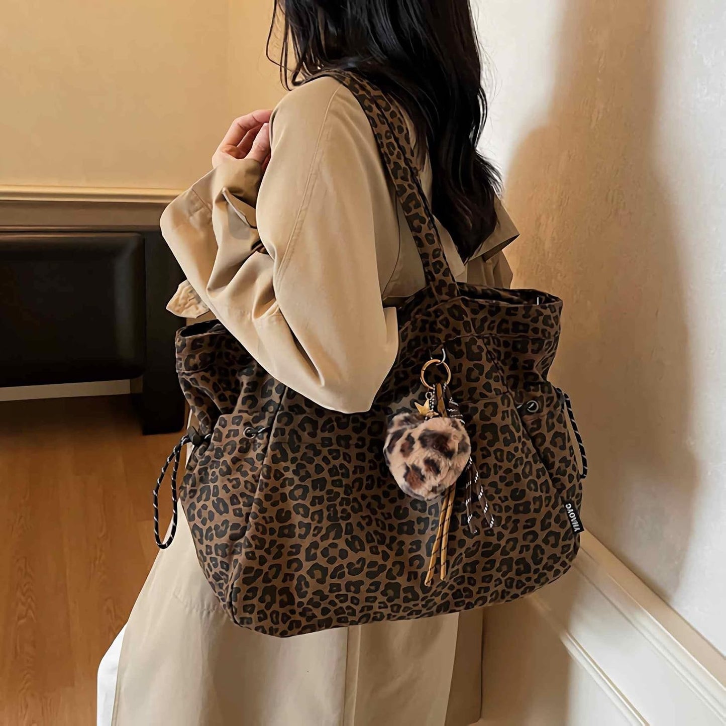 Leopard Print Tote Bag for Women, Y2K Animal Print Purse with Zipper and Pockets