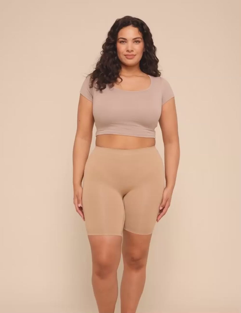 The Cooling 7-inch shorts product video